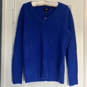 Blue, cashmere sweater